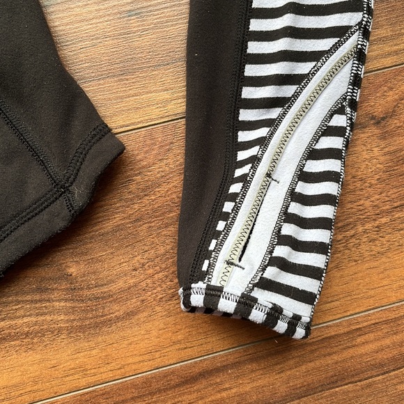 Lululemon Half-Zip Activewear Top - Picture 4 of 5